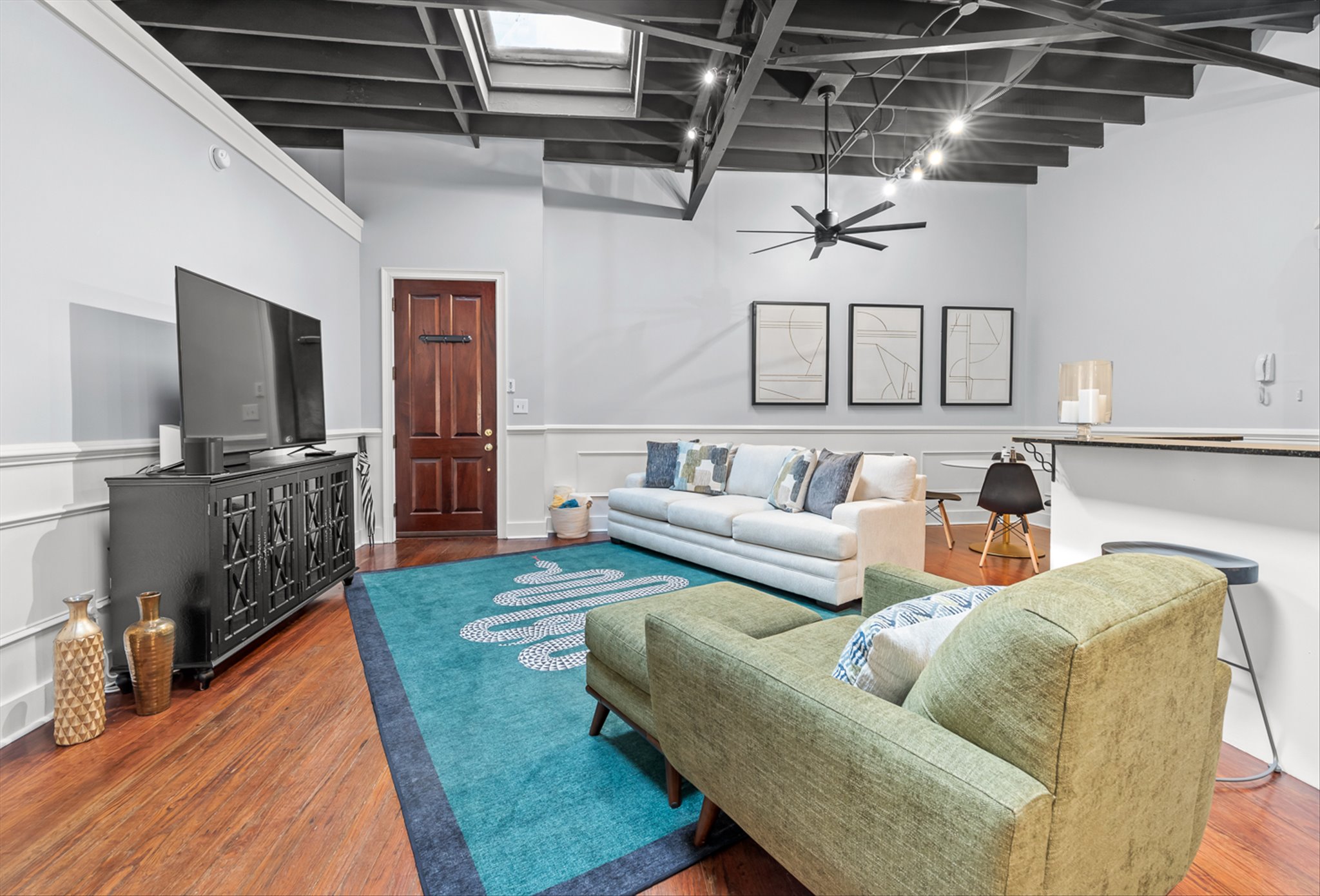 343 King Street - 1